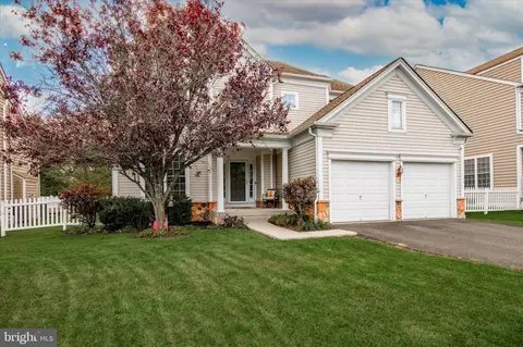 529 Shoemaker Dr, Fountainville, PA 18923
