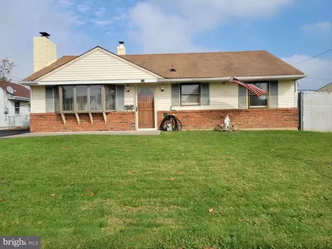 3637 Devonshire Pl, Bensalem, PA 19020