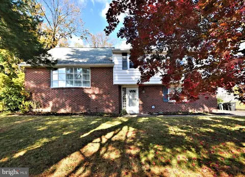 188 S Marmic Dr, Holland, PA 18966