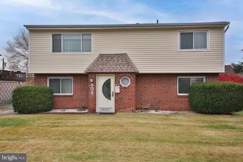 908 Laings Ave, Bristol, PA 19007