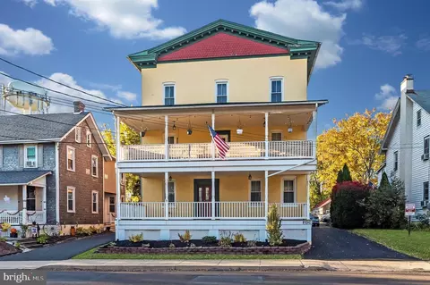 19 E Broad St #A-4, Trumbauersville, PA 18970