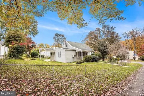 2028 Valley Rd, Feasterville Trevose, PA 19053