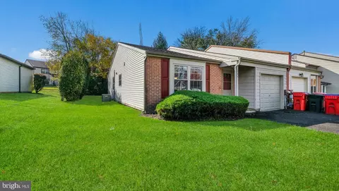 684 Whittier Dr, Warminster, PA 18974