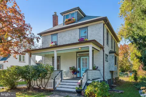 824 N Lafayette Ave, Yardley, PA 19067