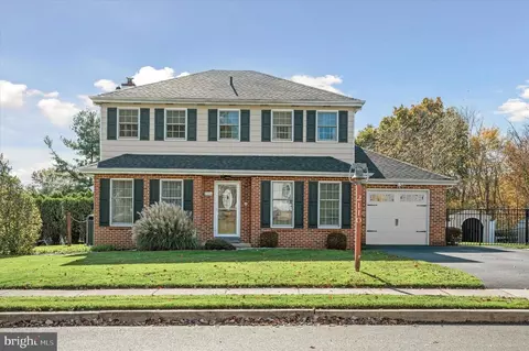 2110 Horseshoe Rd, Warrington, PA 18976