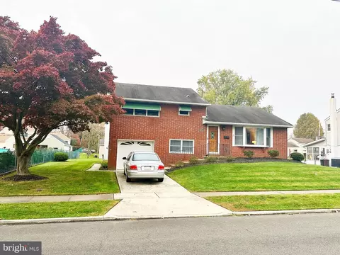 520 Cynthia Ave, Penndel, PA 19047