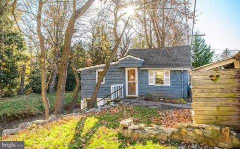 808 Durham Rd, Riegelsville, PA 18077