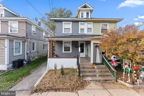 74 Harrison Ave, Morrisville, PA 19067