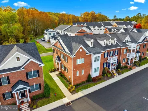 21 Creekview Ln, Yardley, PA 19067