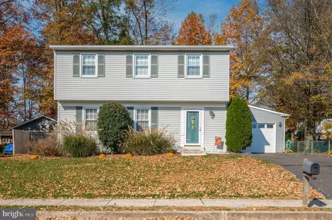 612 Rustic Dr, Perkasie, PA 18944