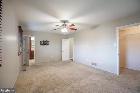 8 Adele Dr, Richboro, PA 18954 photo 32