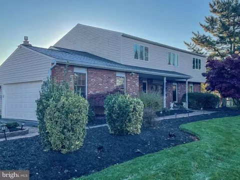 8 Adele Dr, Richboro, PA 18954 photo 3