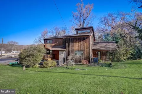 4535 N River Dr, Bensalem, PA 19020