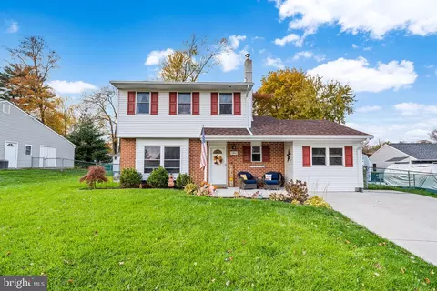 1862 Sheri Rd, Bensalem, PA 19020