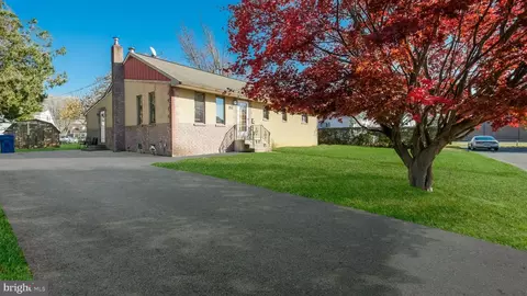 1302 Wynfield Ave, Bristol, PA 19007