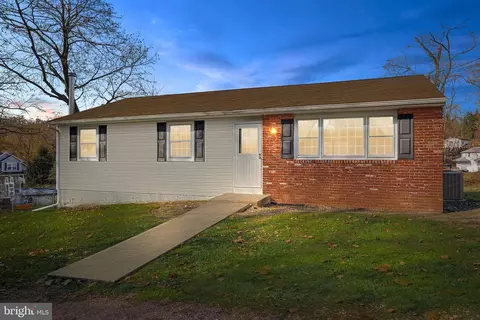 323 Bluebell Ave, Langhorne, PA 19047