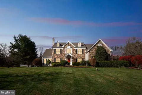 25 Pheasant Run Rd, New Hope, PA 18938