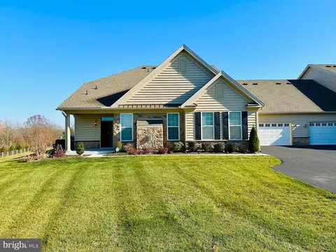 3251 Bushwood Dr, Perkasie, PA 18944