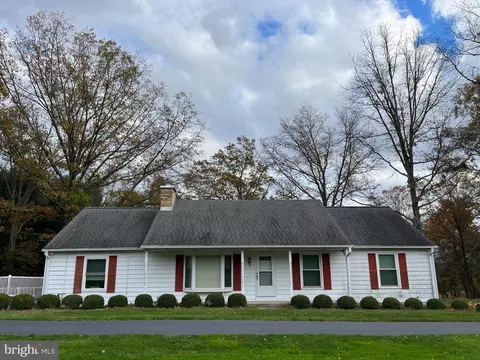 1241 Edge Hill Rd, Perkasie, PA 18944