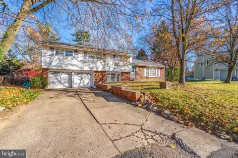 7 Patrick Ln, Yardley, PA 19067