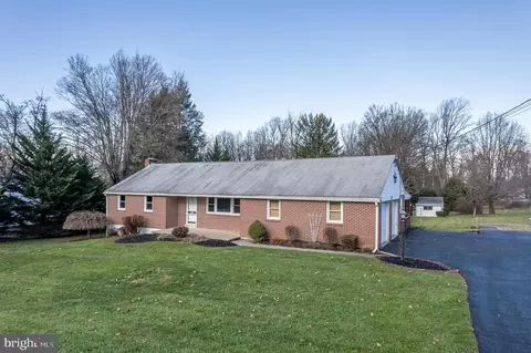 2400 Mill Pond Rd, Quakertown, PA 18951