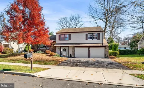169 Walton Dr, Morrisville, PA 19067