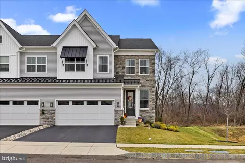 3232 Wier Dr W, Warrington, PA 18976