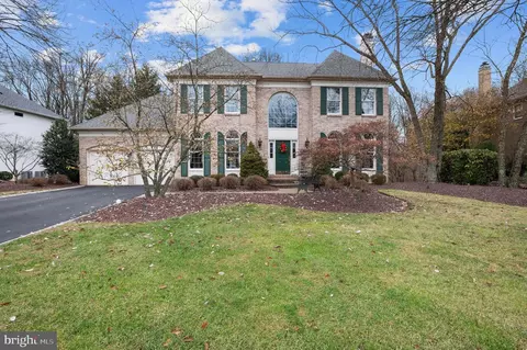 230 Cinnabar Ln, Yardley, PA 19067