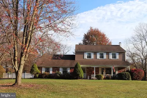 3116 S Cloverly Dr, Furlong, PA 18925