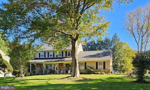 61 Townview Dr, Doylestown, PA 18901