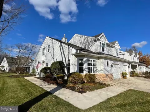 161 Progress Dr, Doylestown, PA 18901 photo 3