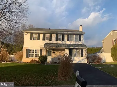1522 Point Dr, Bensalem, PA 19020