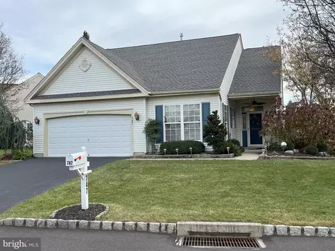 747 S Settlers Cir, Warrington, PA 18976