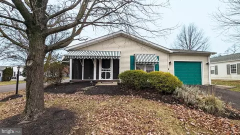 190 Cardinal Ct S #S, New Hope, PA 18938
