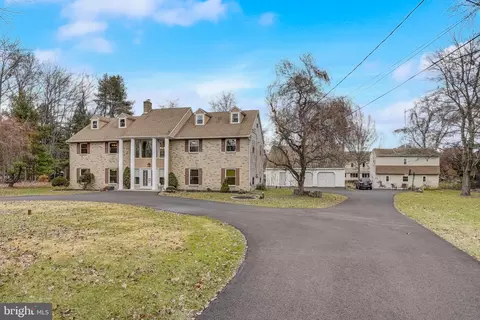 2241 Camel Ave, Bensalem, PA 19020