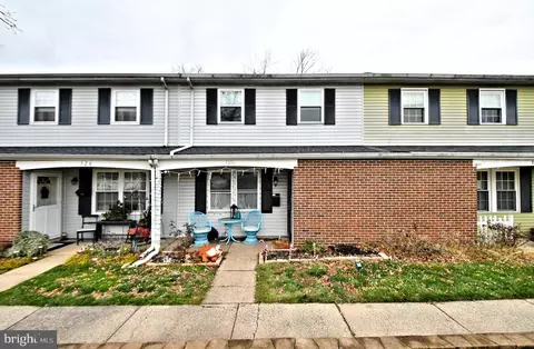 125 Reliance Pl, Telford, PA 18969