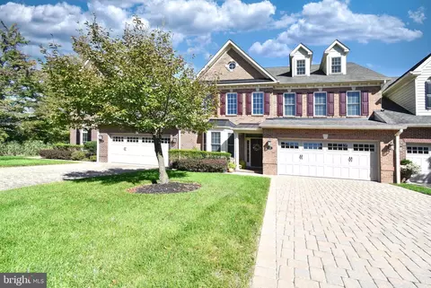 22 Franklin Cir, Newtown, PA 18940
