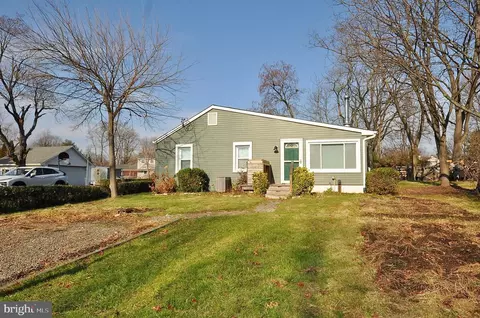 21 Williamson Ave, Fallsington, PA 19054