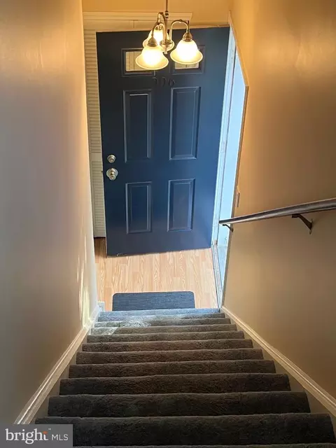 906 Steamboat Station Dr, Southampton, PA 18966