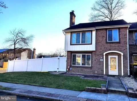 1040 Bolton Ct, Bensalem, PA 19020