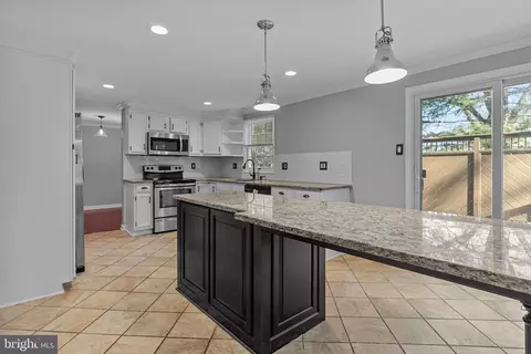 2057 Maple Ave, Jamison, PA 18929 photo 4