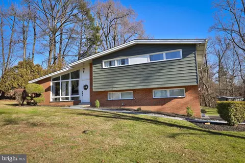 4401 Yates Rd E, Bensalem, PA 19020