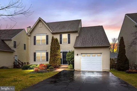 4215 Sir Andrew Cir, Doylestown, PA 18902