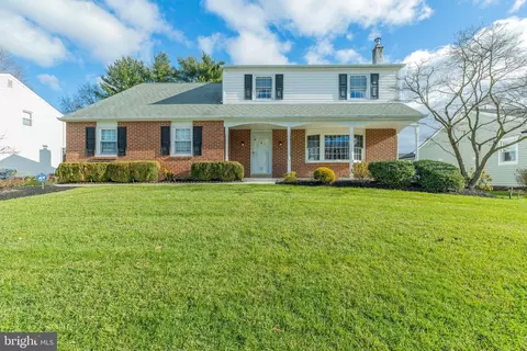 191 Simons Dr, Morrisville, PA 19067