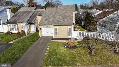 312 Woods Edge, Langhorne, PA 19047