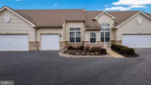 1609 Highgrove Ct, Warrington, PA 18976