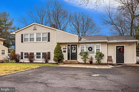 1116 York Rd, Warminster, PA 18974