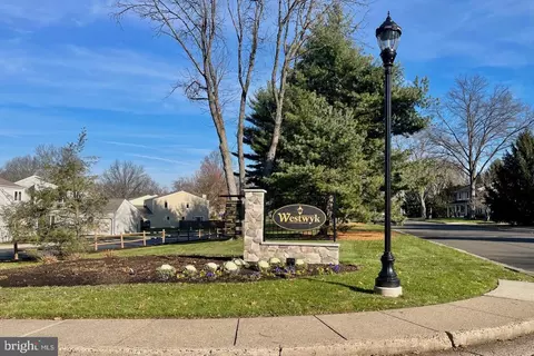 409 Henley Ct, Doylestown, PA 18901
