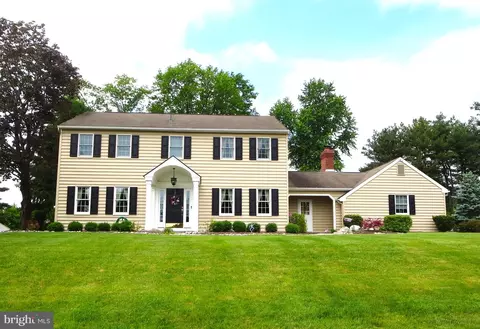 244 Wooden Bridge Rd, Holland, PA 18966