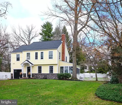 8 Green Ridge Rd, Yardley, PA 19067
